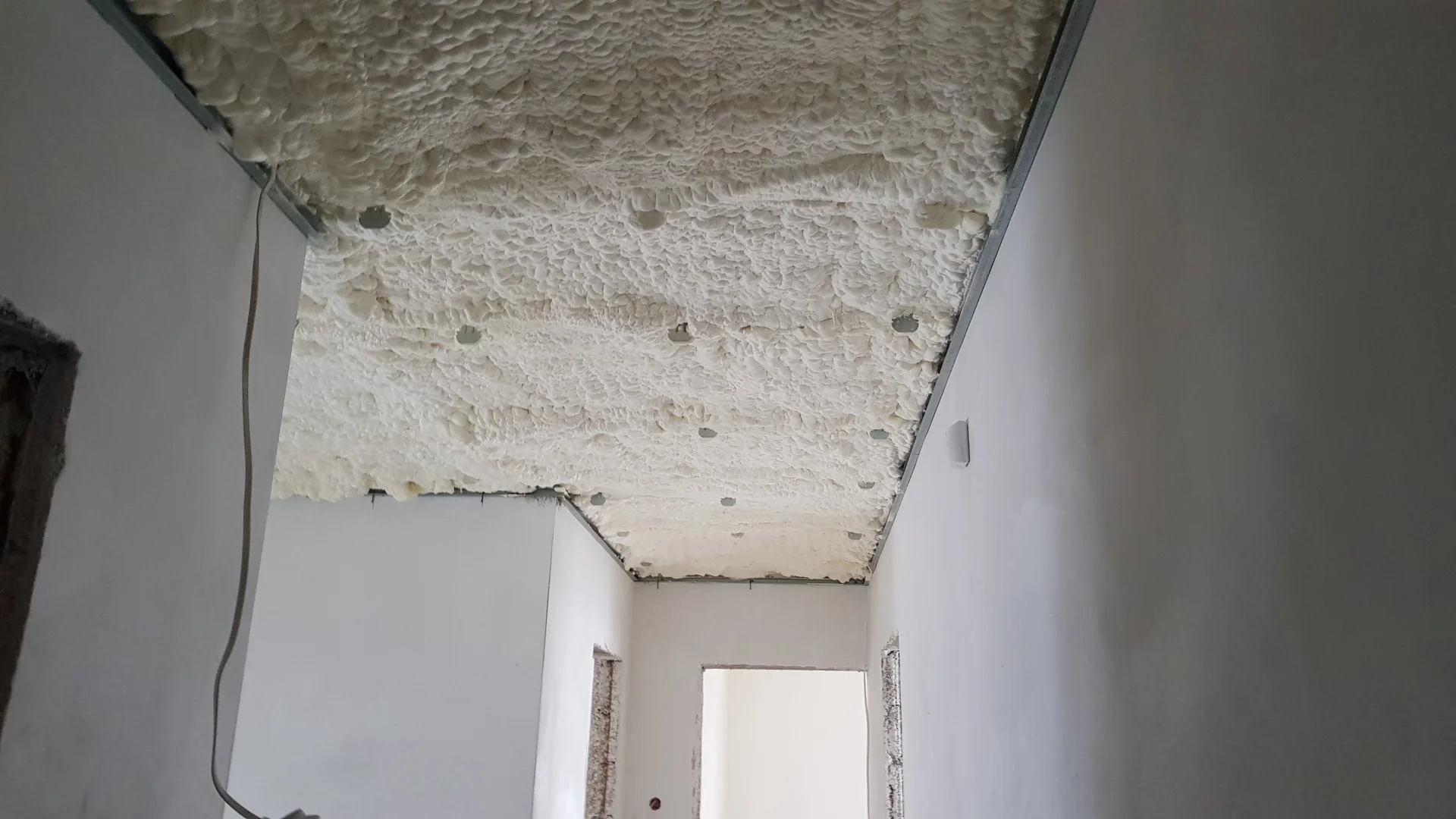 Czy Twoje poddasze trzyma ciepło? Sprawdź zanim stracisz fortunę