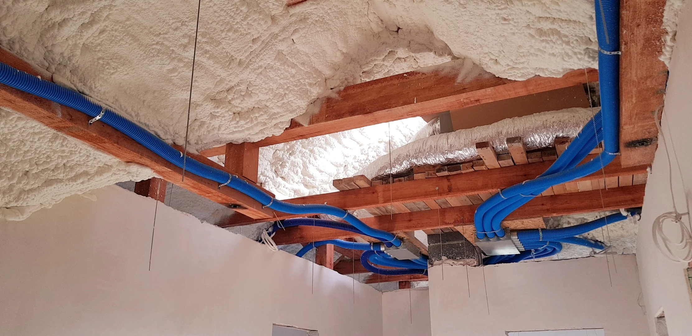 Pianka PUR w modernizacji domu – od czego zacząć? Przewodnik 2026