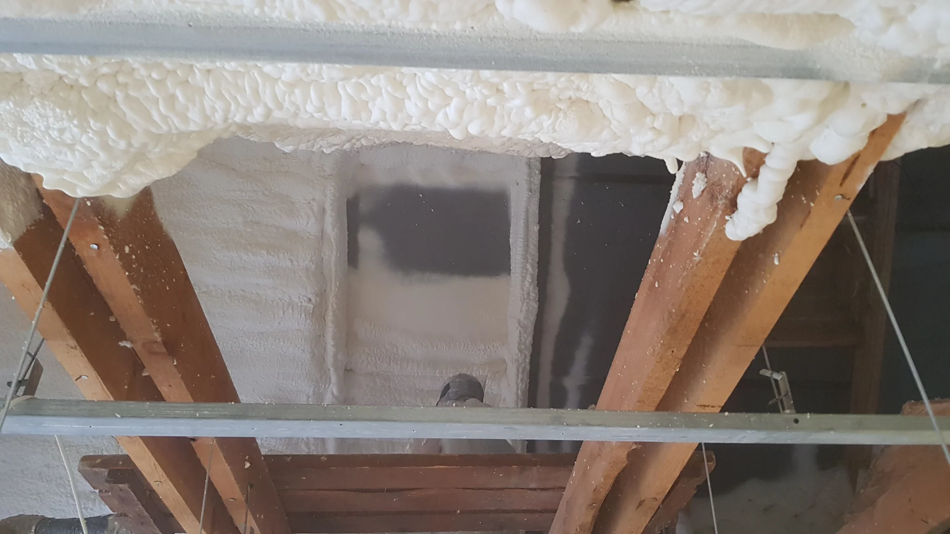 natrysk-piany-pur-odpornosc-na-wilgoc