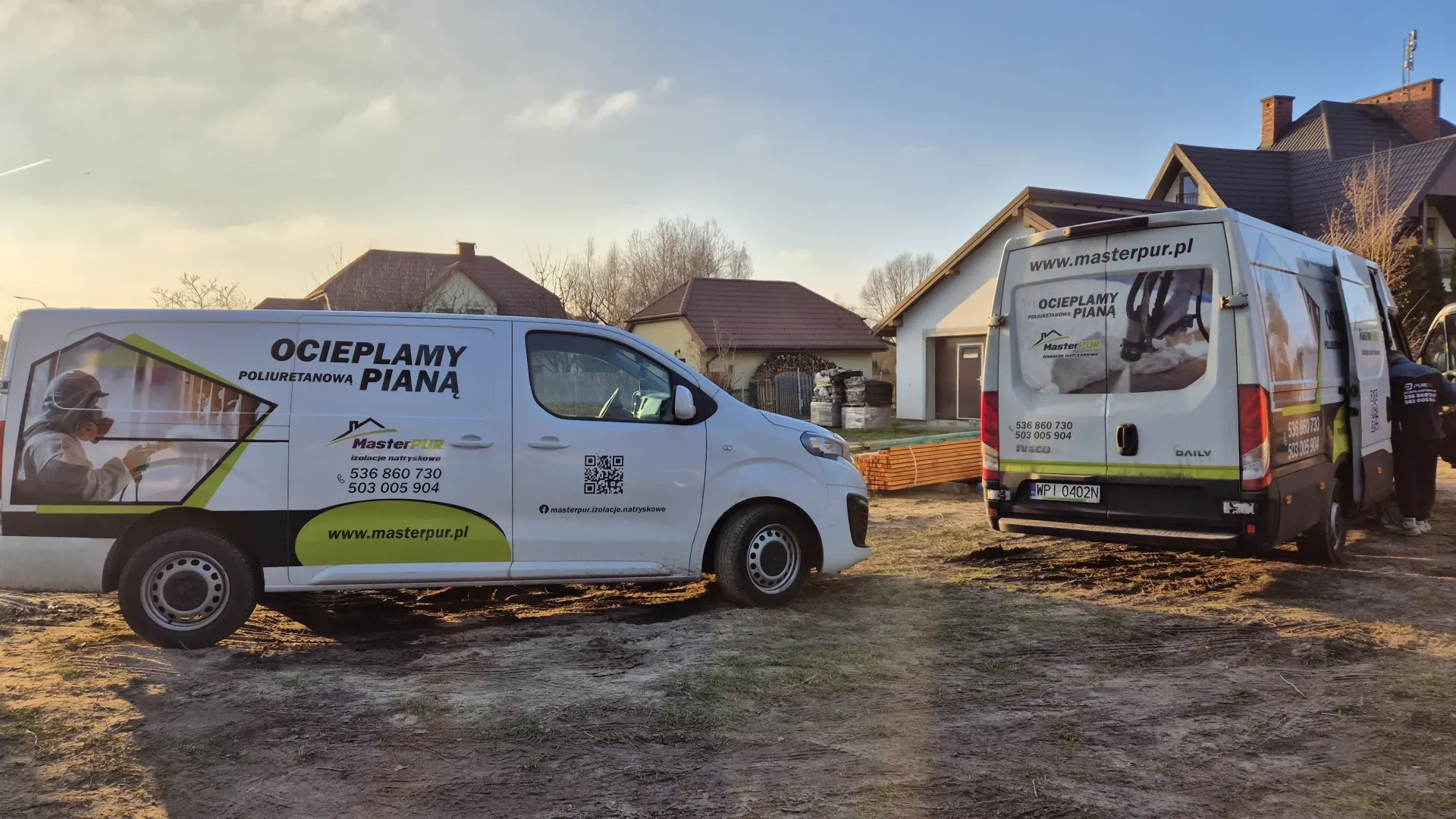 Certyfikowana piana izolacyjna Otwock - ocieplenie zimnego poddasza jako ochrona przed kunami i utratą energii