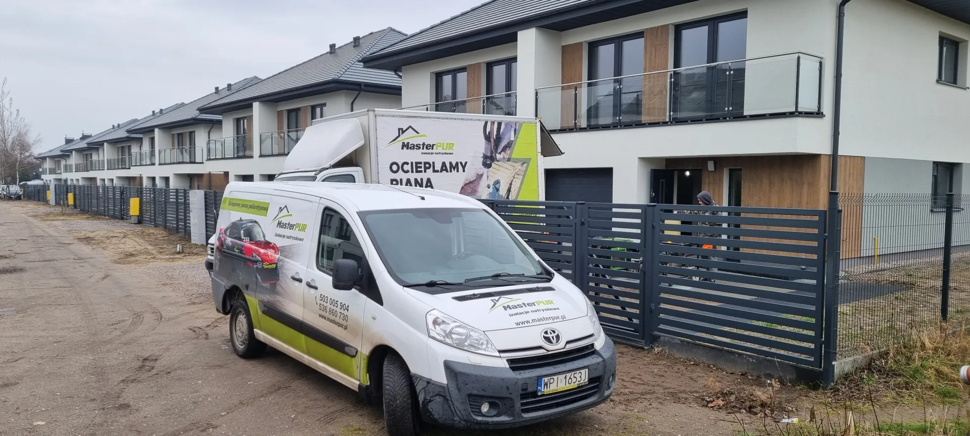 Natrysk poliuretanu Głowaczów