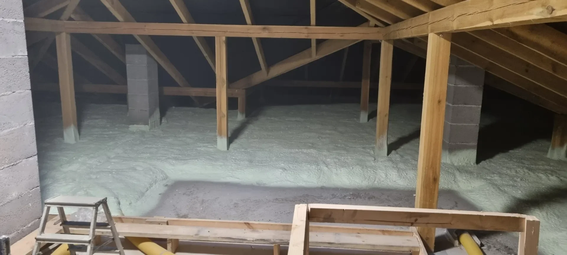 Proces Izolacji PUR: Analiza Logistyczna i Techniczna od A do Z