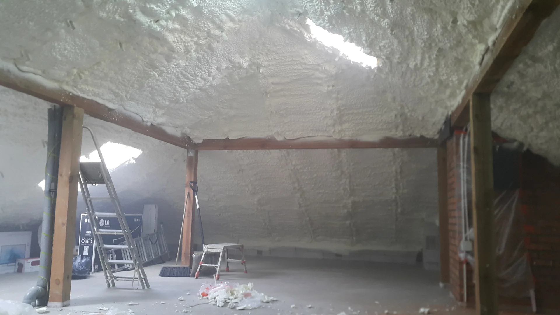 Wypianowanie Latowicz - nienasiąkliwa bariera zewnętrzna i otwartokomórkowa ochrona przed wiatrem zapewniająca całkowitą szczelność