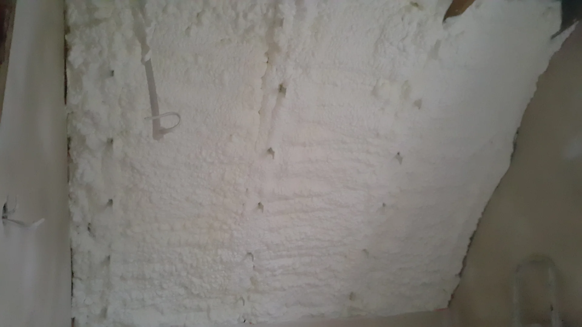 Piana amerykańska w Latowiczu - precyzyjne izolowanie i wyciszająca struktura gwarantująca potężną ochronę przed wiatrem z otwartych pól