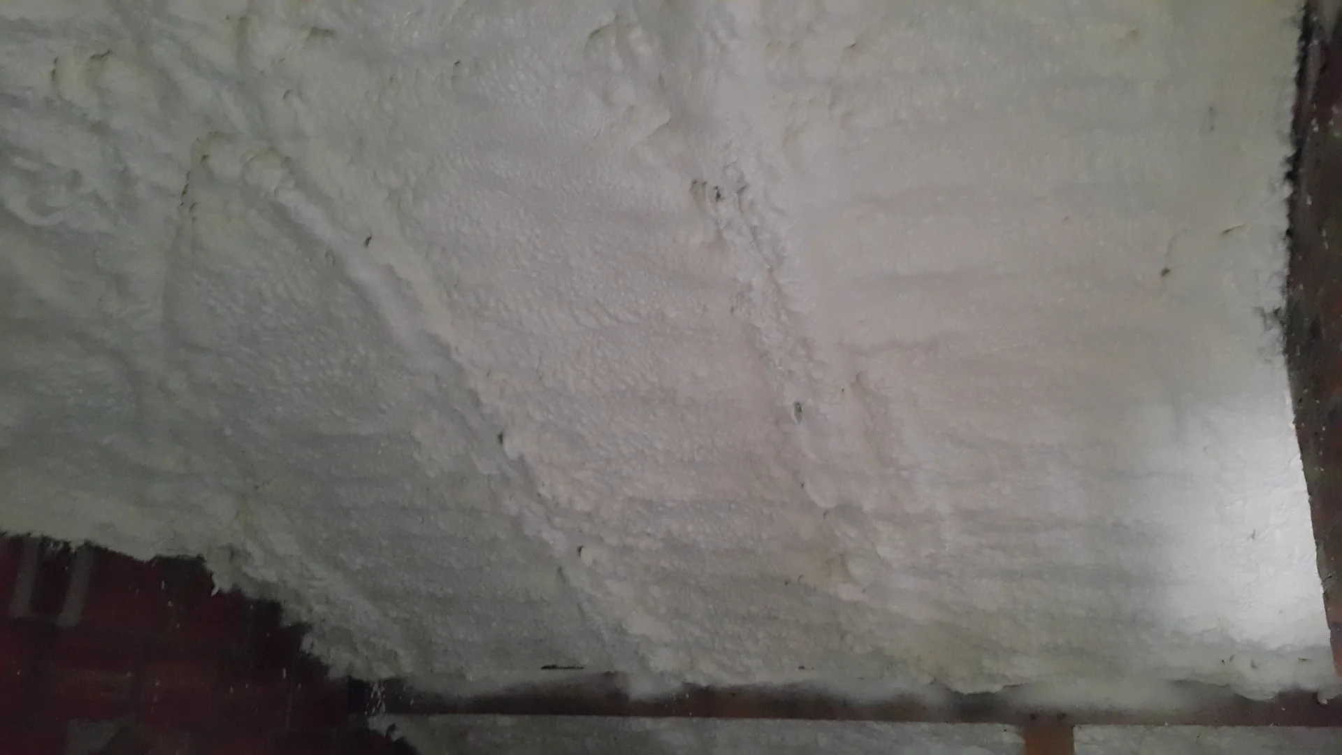 Profesjonalna izolacja z gwarancją Milanówek - piana ciężka zamkniętokomórkowa na skraplanie wody