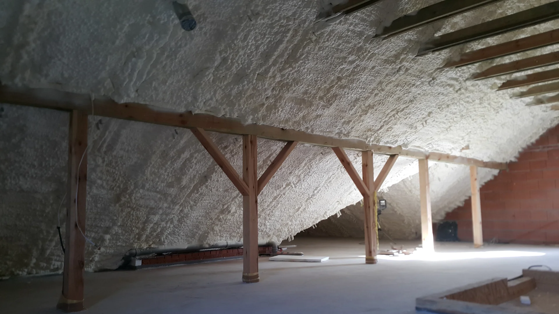 Natrysk pianki PUR Serock