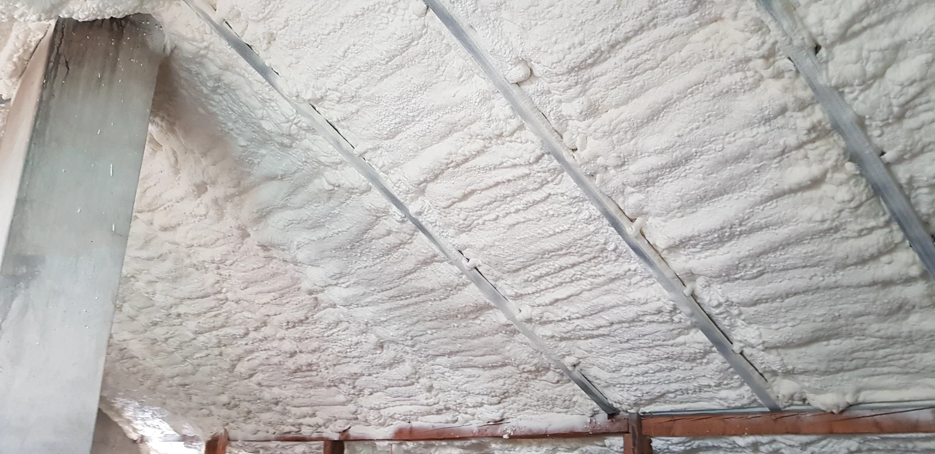 diagnostyka-termowizyjna-izolacja-poddasza